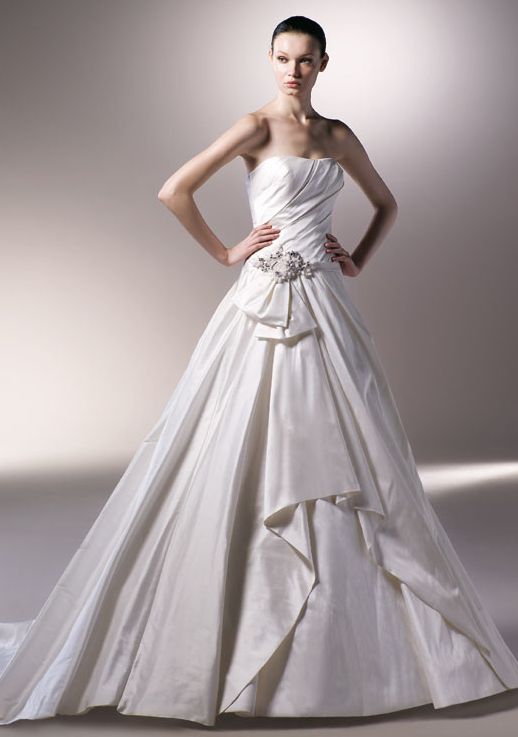 50 Inspirações para a escolha do vestido de noiva (coleção 2010)