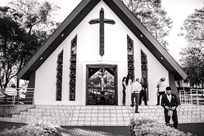 Fachada da Capela Nossa Senhora da Salette no bairro Jardim Social para mini wedding em Curitiba.