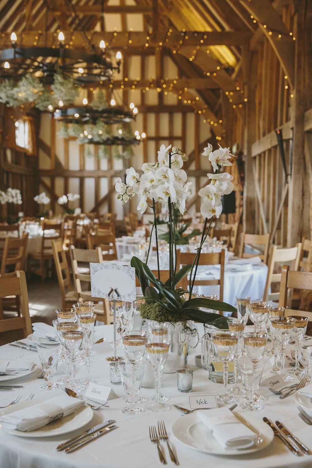 decoração rústica de casamento com orquideias