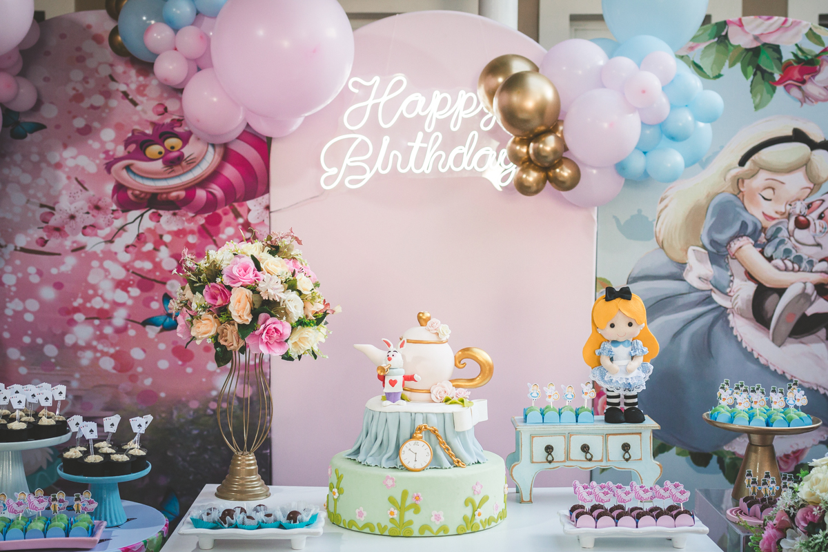 Festa infantil de menina , decoração azul e rosa estilo vintage