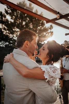 Dança dos noivos ao por do sol - na Vinícola Araucária - Lori & Daniel